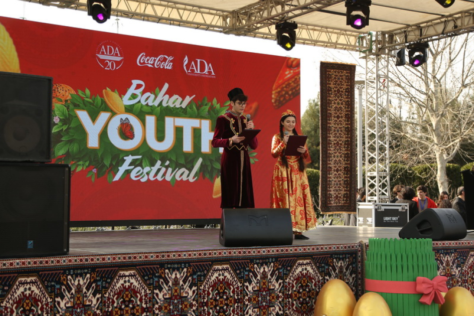 Bahar Gənclik Festivalı ADA icmasını bir araya gətirən və milli dəyərləri yaşadan ənənəyə çevrilib - FOTOLAR
