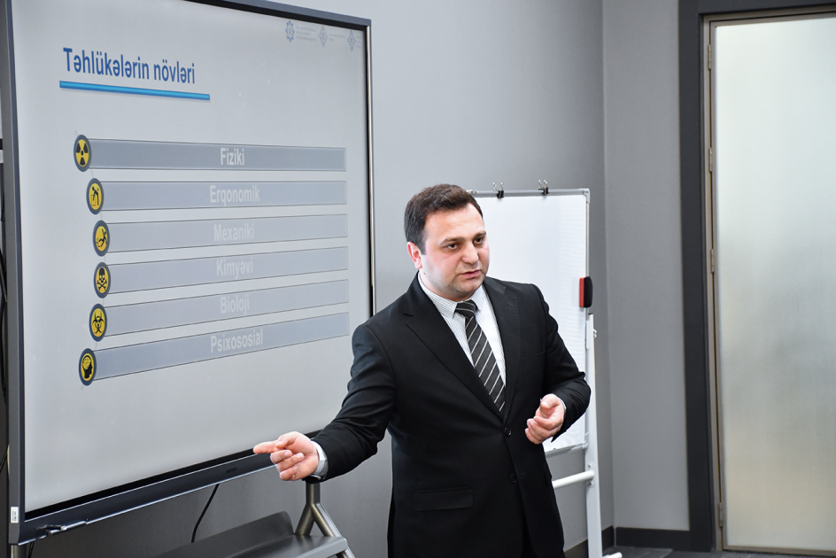 “Sosial jurnalistika” təliminin iştirakçılarına sertifikatlar təqdim edilib