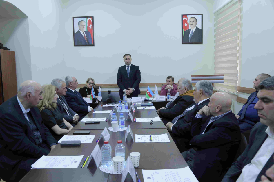 “Dədə Qorqud eposunun “Alp Aruz variantı”nın bərpası problemləri” - elmi seminar