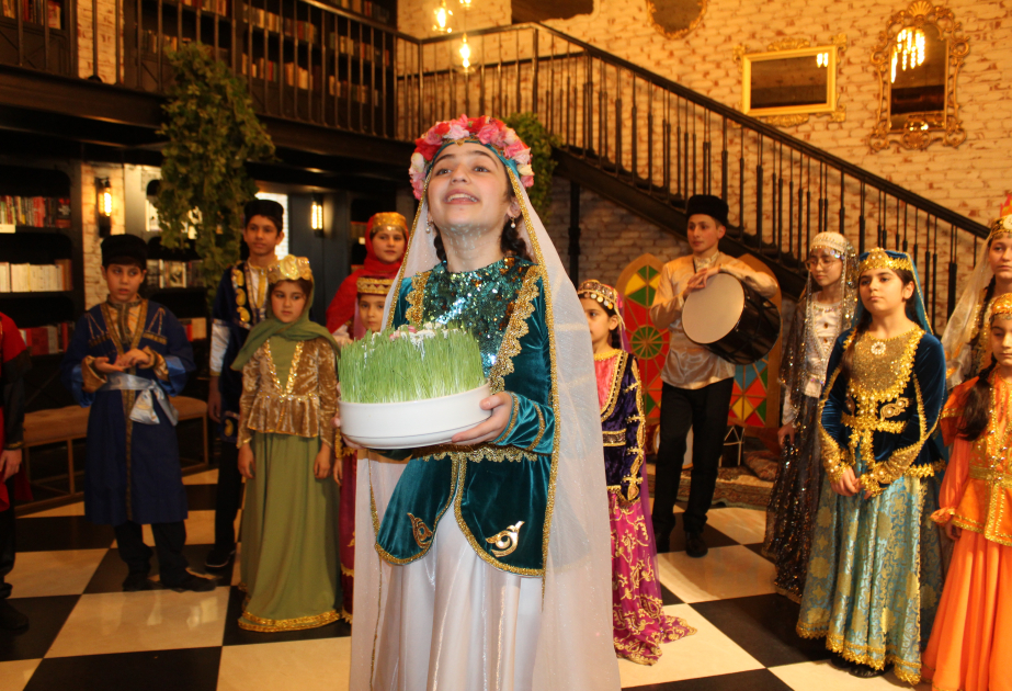 Bakı Kitab Mərkəzində Novruz bayramına həsr olunmuş xeyriyyə şənliyi