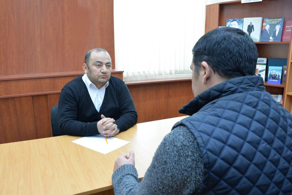 Vəkillər məhkumlara hüquqi yardım göstəriblər