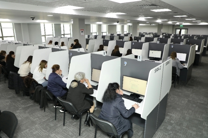 Kompüter operatorları üçün imtahan keçirilib