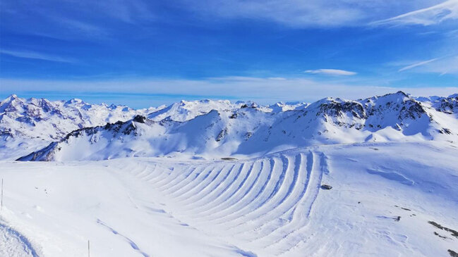 Alp dağlarında 2000 il gizli qalan gözlənilməz tikili aşkar edildi