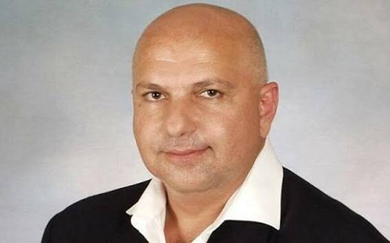 Azərbaycan estrada səhnəsinin tanınmış simalarından biri olan Arzu Rzayev sənət fəaliyyəti ilə həm musiqi, həm də aktyorluq sahəsində özünəməxsus yer tutub