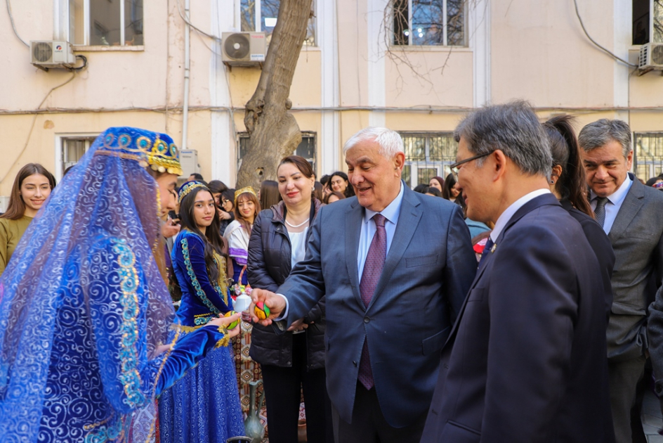 ADU-da bayram şənliyi: Novruz tonqalı və Ramazan süfrəsi