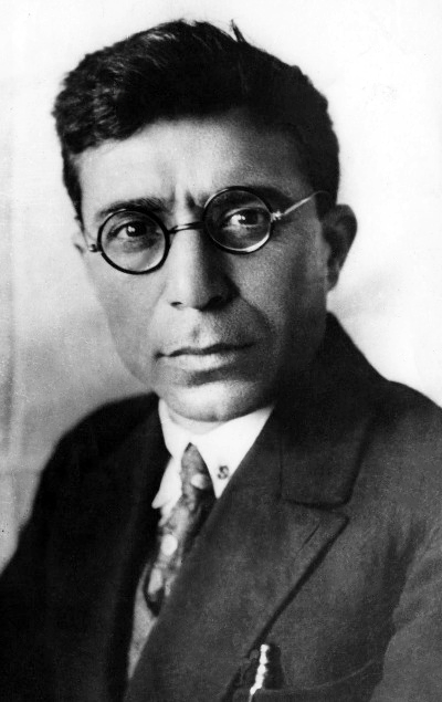 Azərbaycan dramaturgiyasının görkəmli nümayəndəsi Cəfər Cabbarlının doğum günü