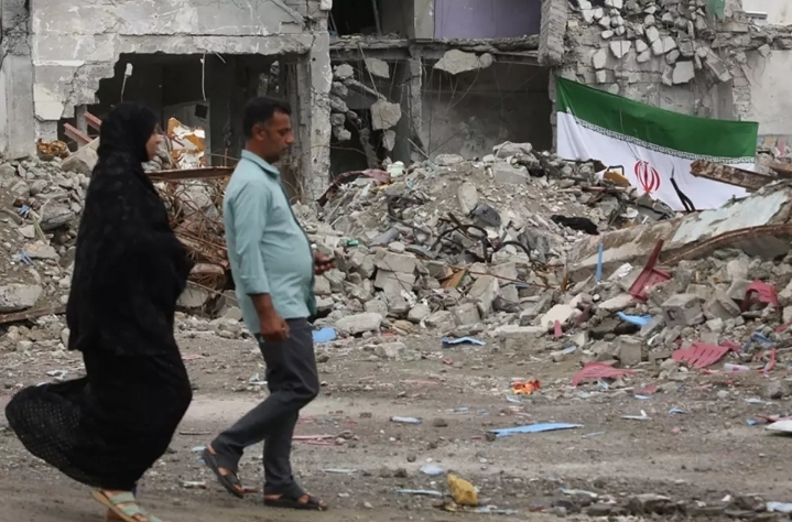 İranda hücumların acı nəticələri: 210 uşaq həyatını itirib, 1510-u yaralanıb