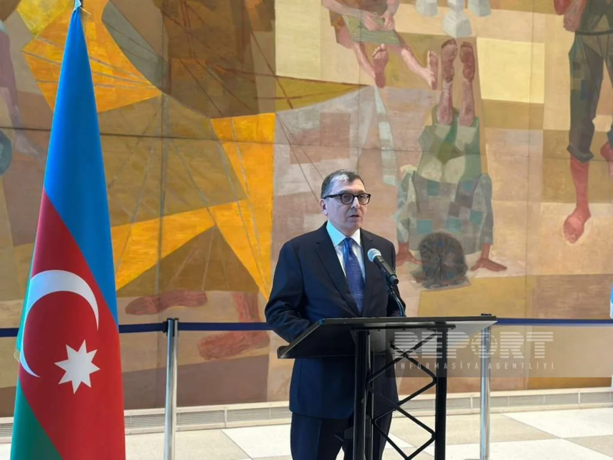 BMT-də azərbaycanlı gənc rəssamların işlərindən ibarət sərgi açılıb