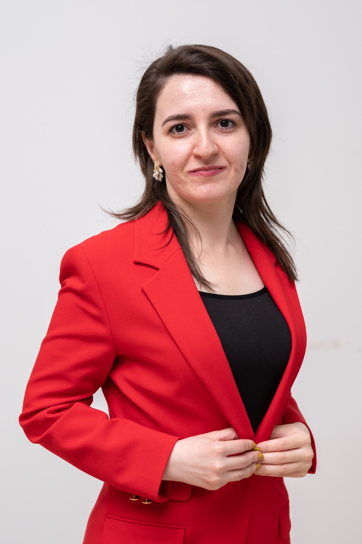 "Oxumağa məcbur etmək şagirddə ciddi şəkildə narahatlıqlar yaradır və məktəbi sevməməyə gətirib çıxarır" - Psixoloq Aytəkin Məmmədova