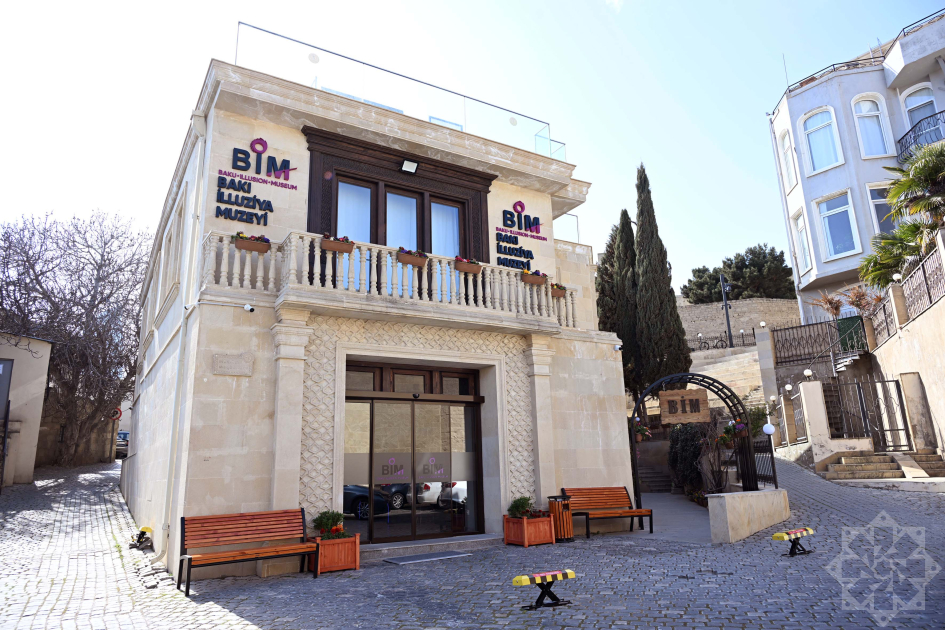 Gördüyünüz hər şey həqiqətdirmi? – Bakı İllüziya Muzeyi 