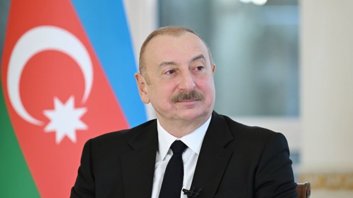 İlham Əliyev Dərbənddəki Azərbaycan Teatrının kollektivini təbrik etdi 