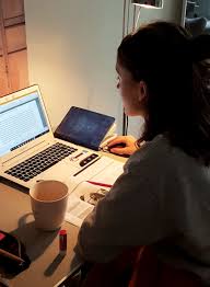 Yaxın Şərqdə universitetlər təhlükə fonunda onlayn təhsilə keçir