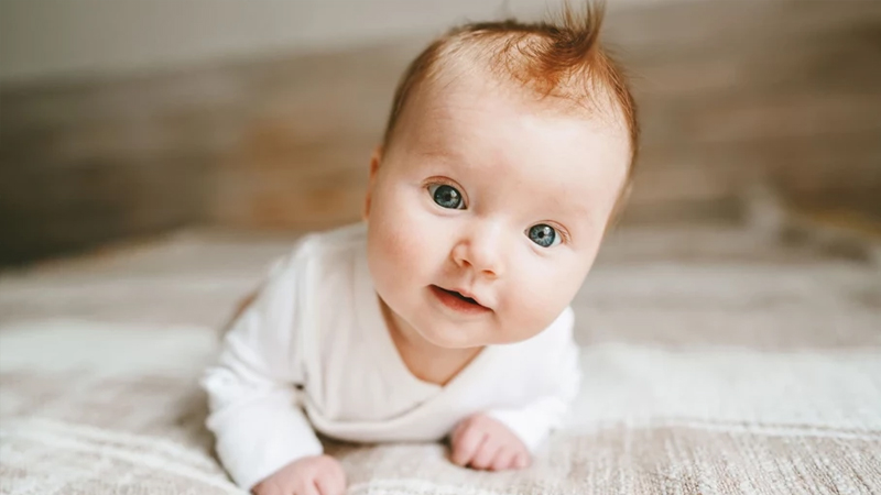 Yeni doğulan körpələr dünyaya baxarkən əslində nə görür?