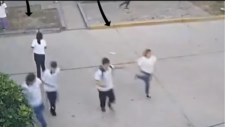 Məktəbdə silahlı hücum: 13 yaşlı şagird öldürülüb