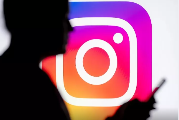 "Instagram"dan YENİLİK - 2 dollarla bütün hekayələrə gizli baxmaq şansı