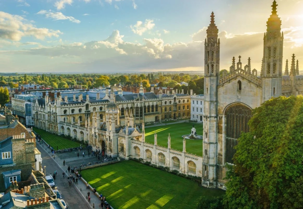 Kembric Universiteti 250 milyon dollarlıq rekord ianə alıb 