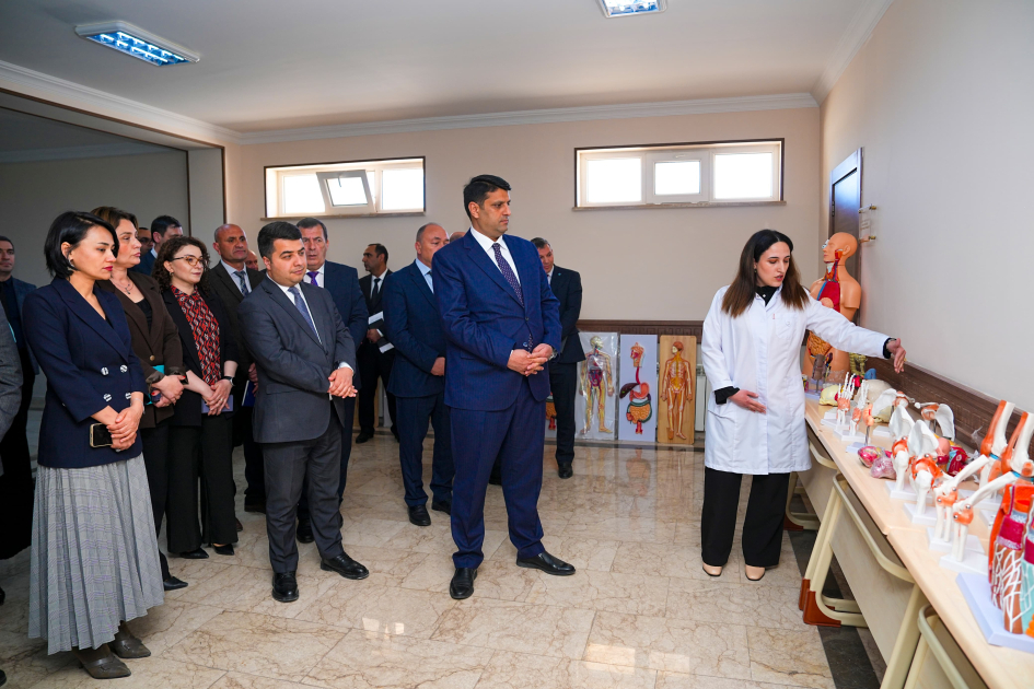 NDU-nun Tibb fakültəsinin laboratoriyaları üçün yeni avadanlıq və dərsliklər alınıb