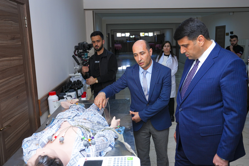 NDU-nun Tibb fakültəsinin laboratoriyaları üçün yeni avadanlıqlar və dərsliklər alınıb