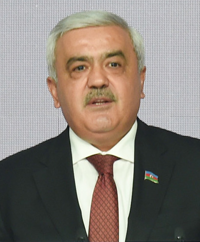 Rövnəq Abdullayevin Fəaliyyəti və Dövlət Xidmətində Rolu