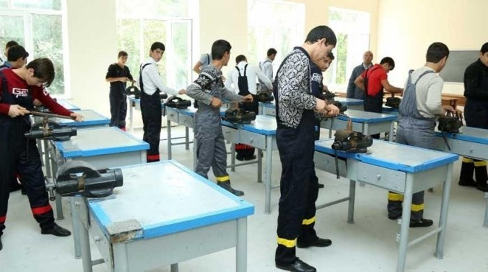 Ən gənc tələbənin 13, ən yaşlının 78 yaşı var - Peşə təhsilində yaş müxtəlifliyi