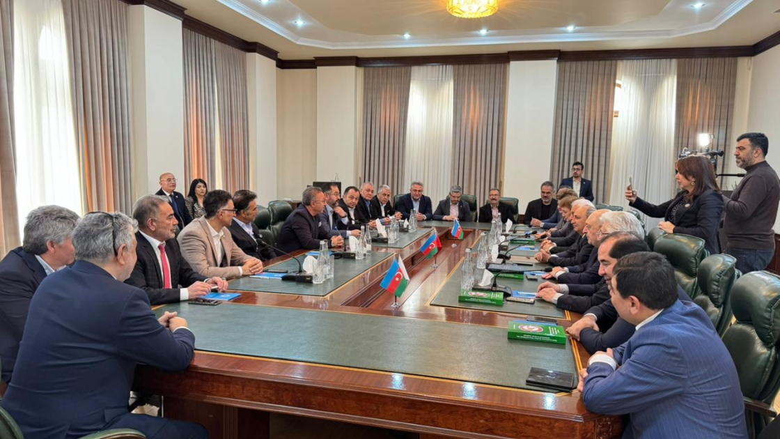 Qars Təhsil və Mədəniyyət Vəqfinin nümayəndə heyəti Qərbi Azərbaycan İcmasında olub