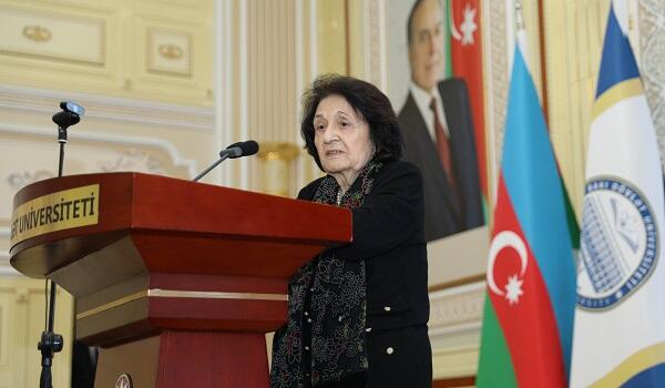 68 ildir eyni qurumda çalışır: 100 yaşı olacaq