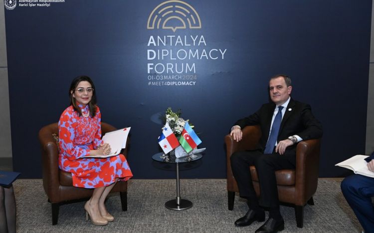 Azərbaycan və Panama arasında diplomatik münasibətlərin qurulmasından illər ötür