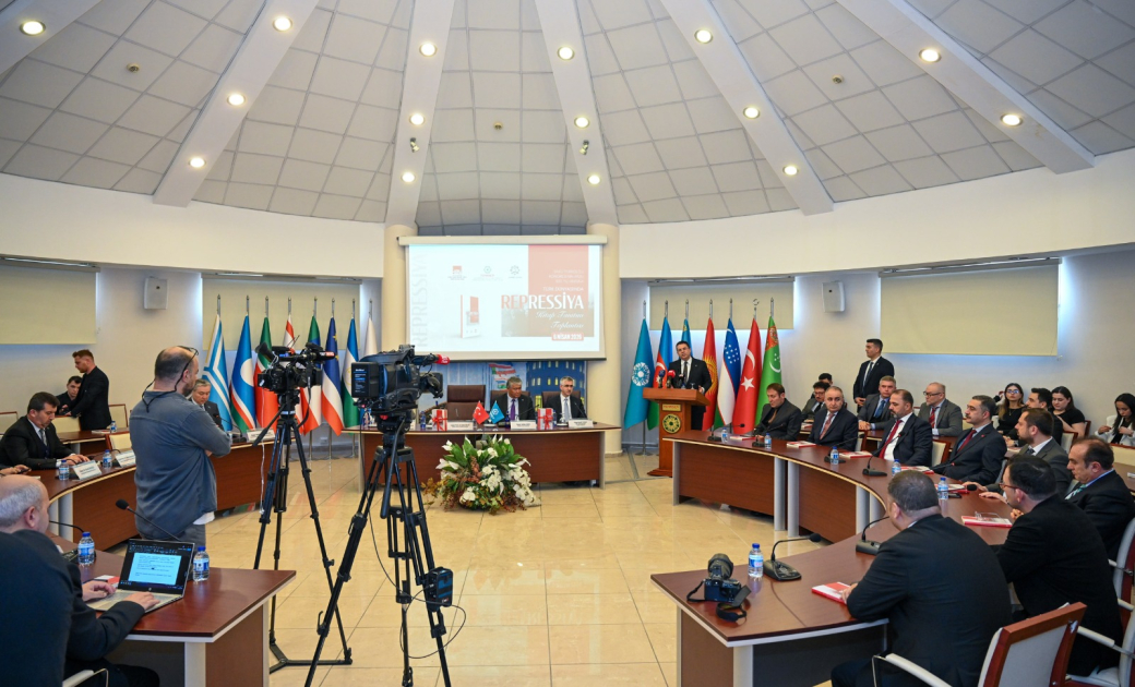 Bakıda keçirilən Birinci Türkoloji Qurultayın 100 illiyinə həsr olunmuş kitabın TÜRKSOY-da təqdimatı