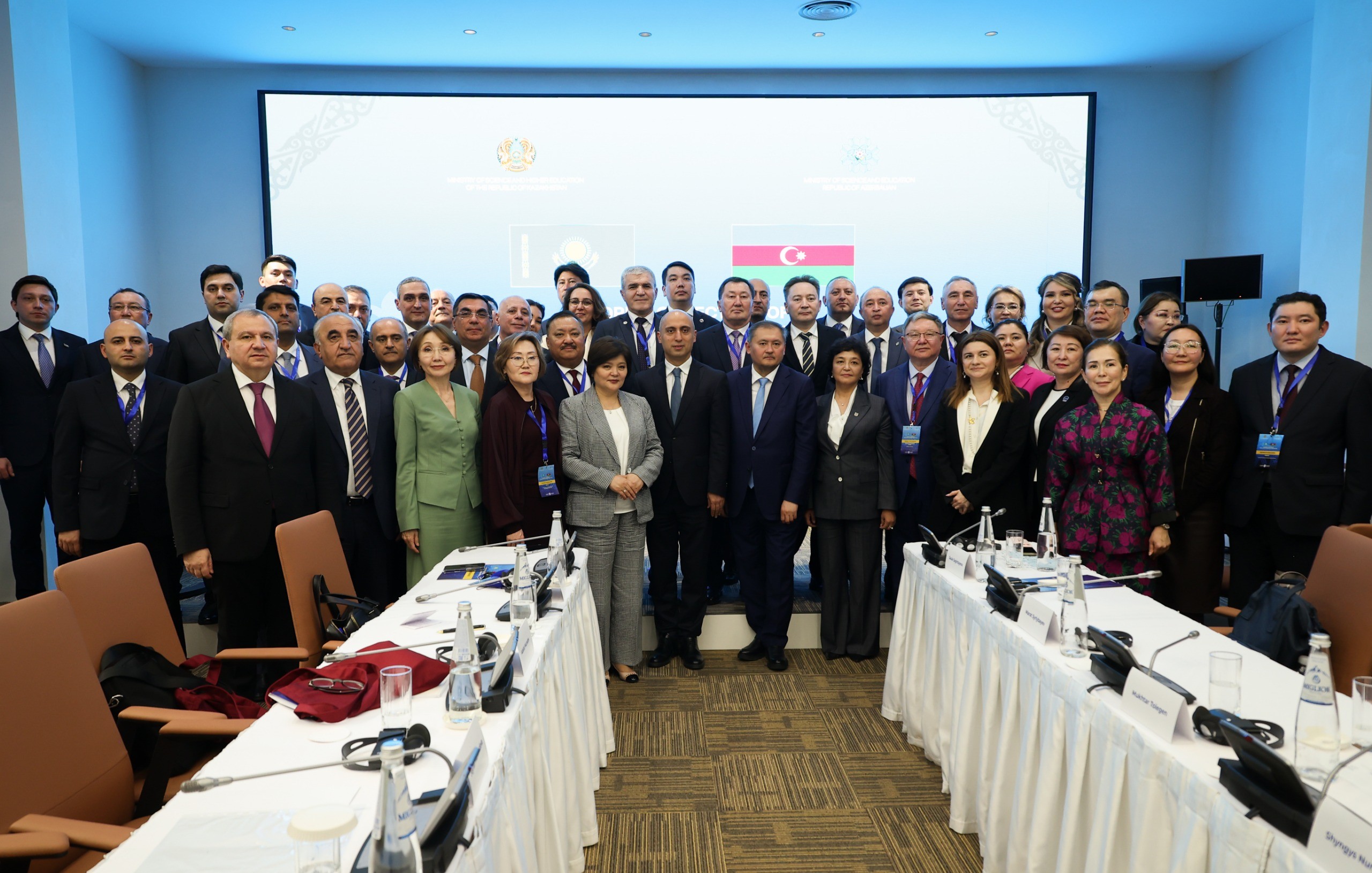 Qazaxıstan və Azərbaycan ali təhsil müəssisələrinin II Rektorlar Forumu keçirilib