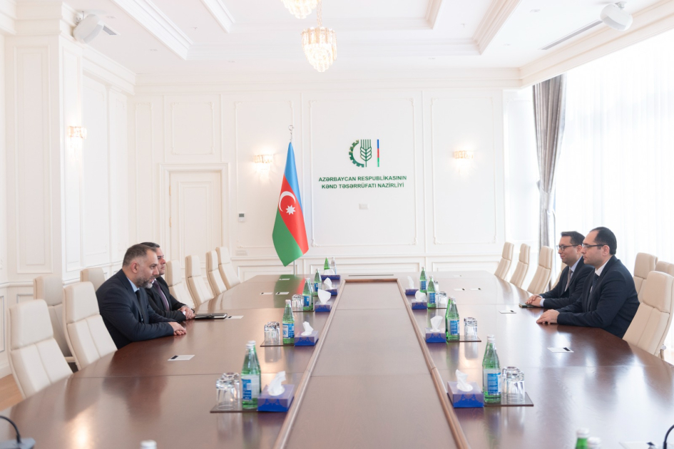 Kənd təsərrüfatı naziri “Yüksəliş” müsabiqəsinin qalibləri ilə görüşüb