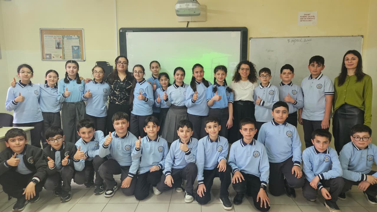 Şəki liseyində rekord nəticə: bir sinfin bütün şagirdləri müsabiqədə UĞUR QAZANDI 