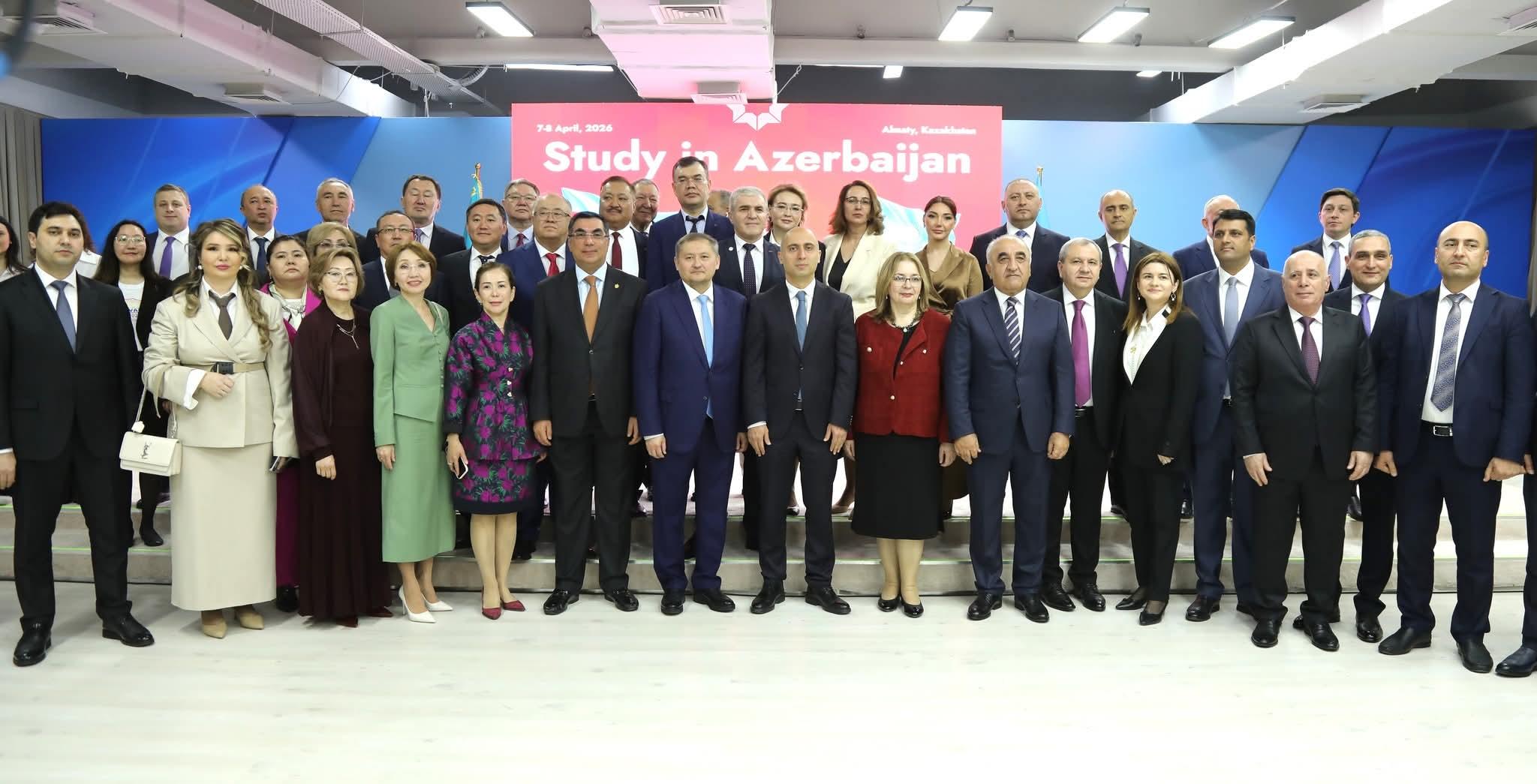 AzMİU Qazaxıstanda 4 mühüm beynəlxalq müqavilə imzaladı