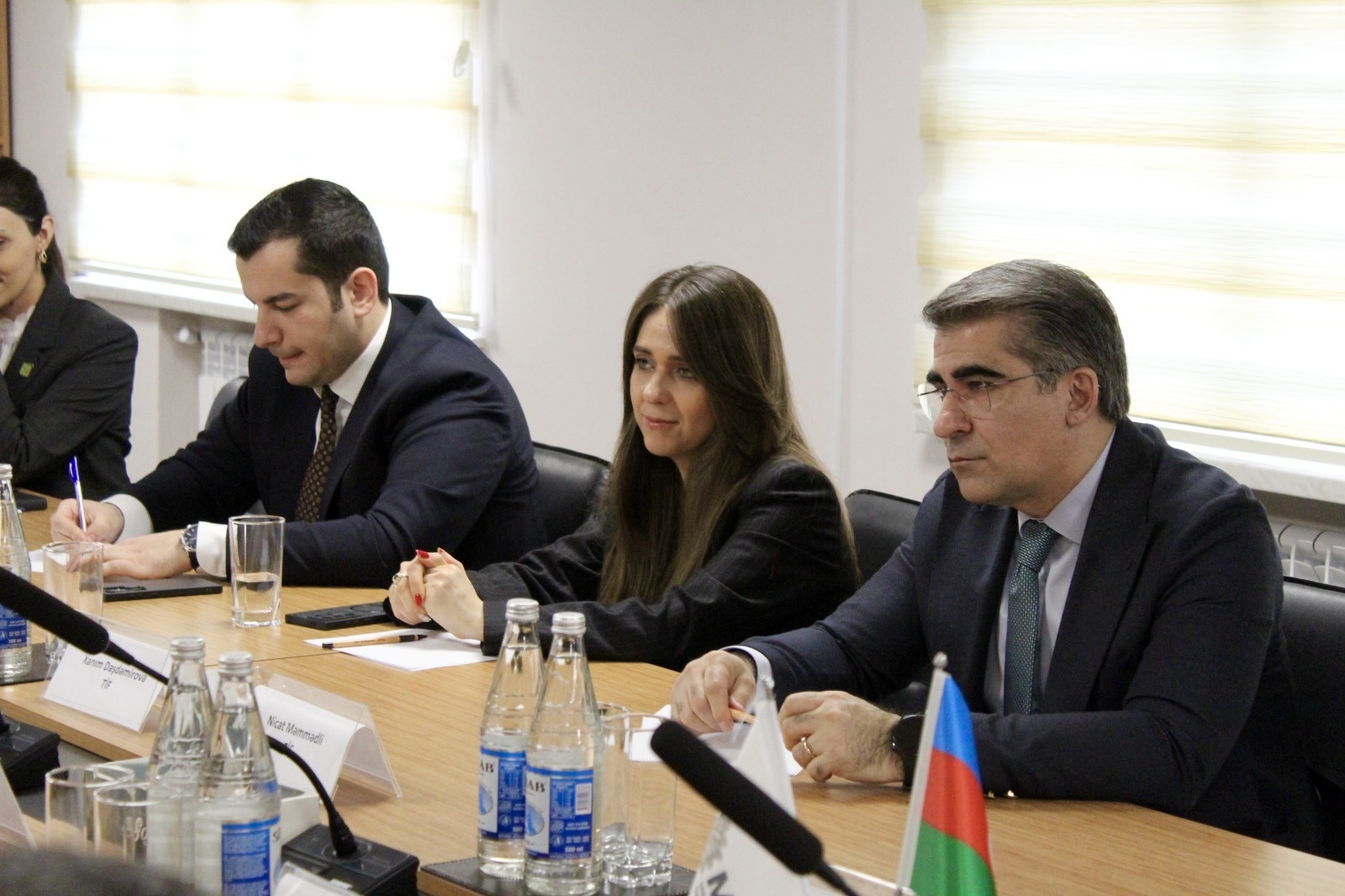 TəhsilPlus kartları ilə bağlı regional təhsil idarələrinin direktorları ilə görüş keçirilib