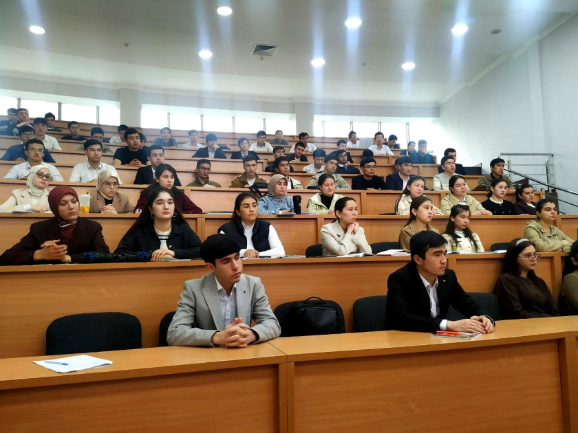 Azərbaycan alimləri Özbəkistan universitetlərində mühazirə oxuyublar