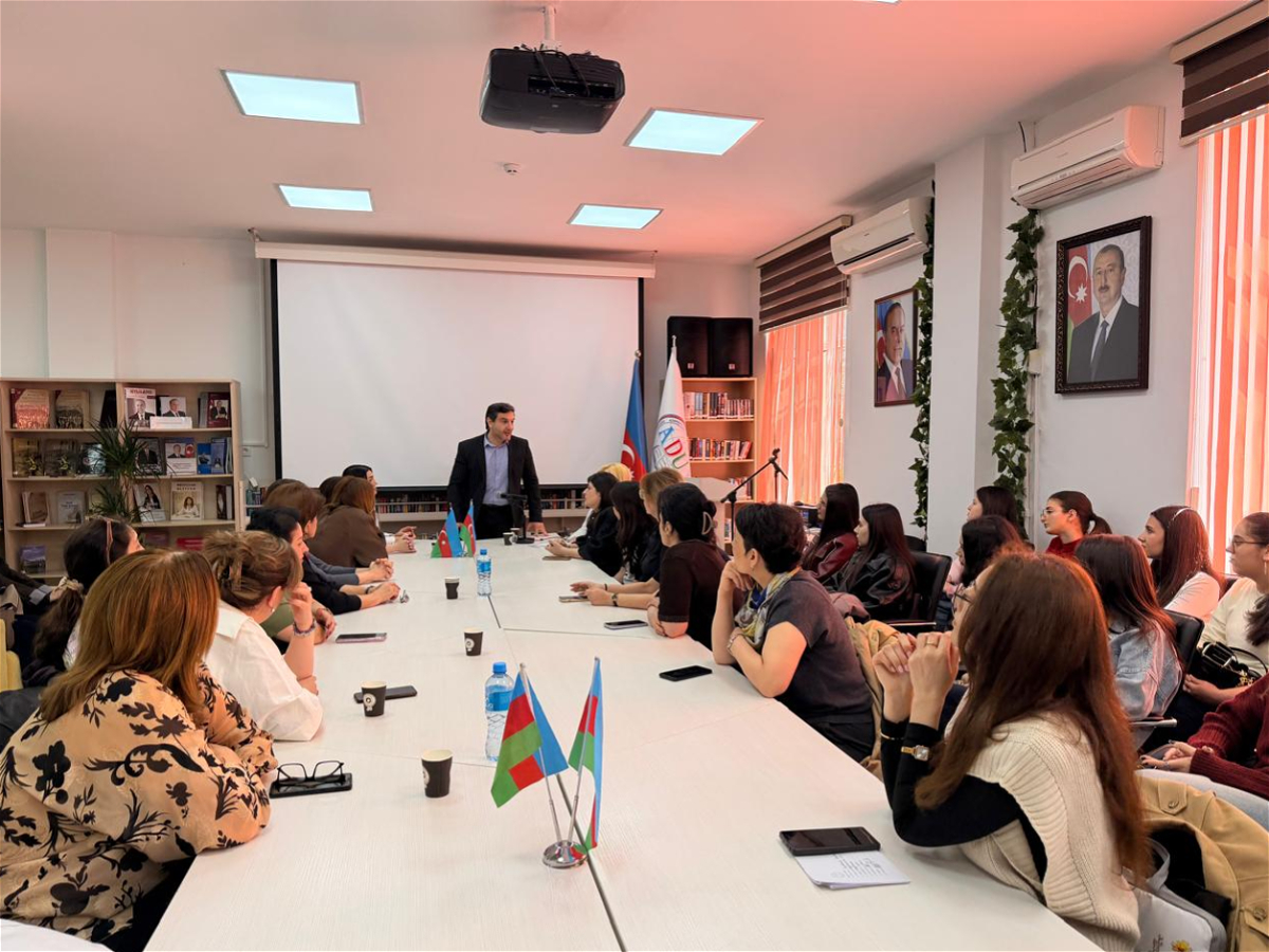 “Sağlam zehin, sağlam həyat” mövzusunda dəyirmi masa keçirilib