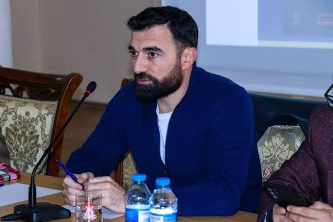 Yazıçı Rövşən Abdullaoğlu açıqlaması: Süni intellekt yaradıcılığa təhdid, yoxsa fürsət?