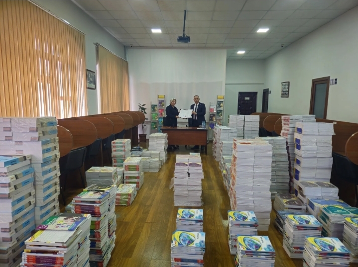 DİM məktəblərə 105 mindən çox tədris vəsaiti göndərib