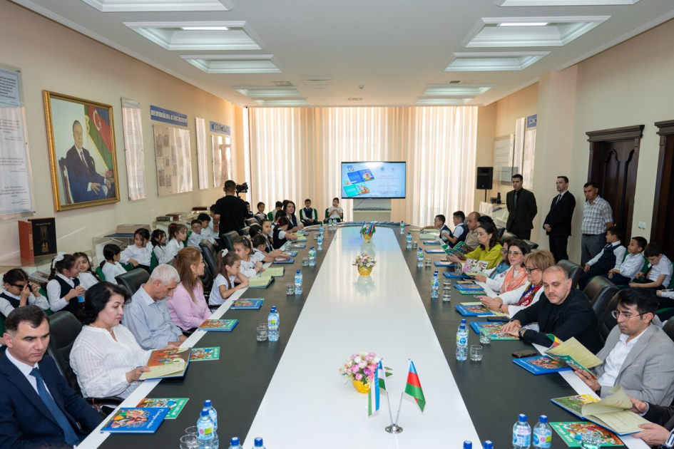 Daşkənddə Azərbaycan və özbək nağıllarından ibarət kitabların təqdimatı olub 