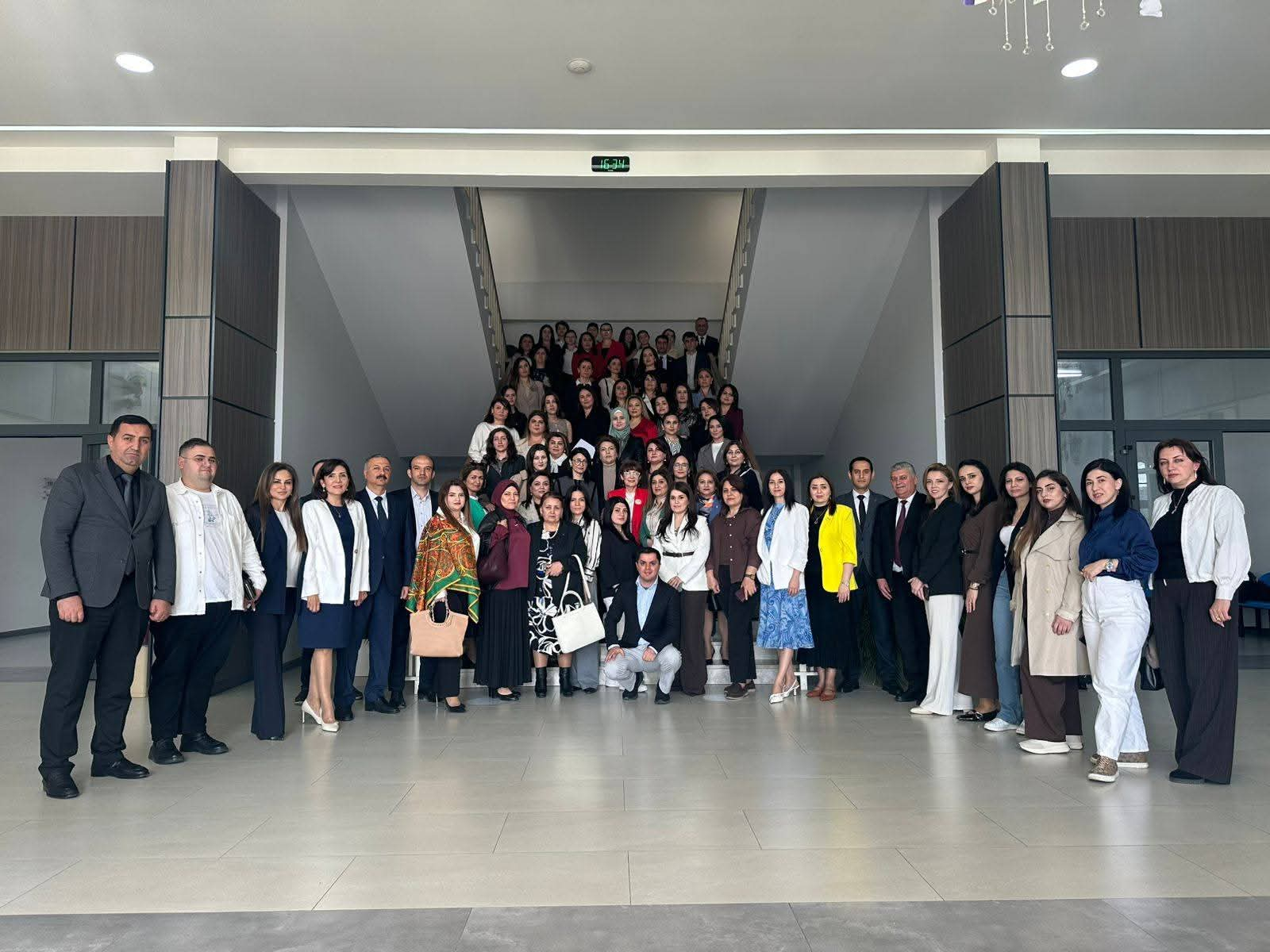 “Məktəblərarası pedaqoji təcrübə mübadiləsi” təşəbbüsünün ilk görüşü keçirilib