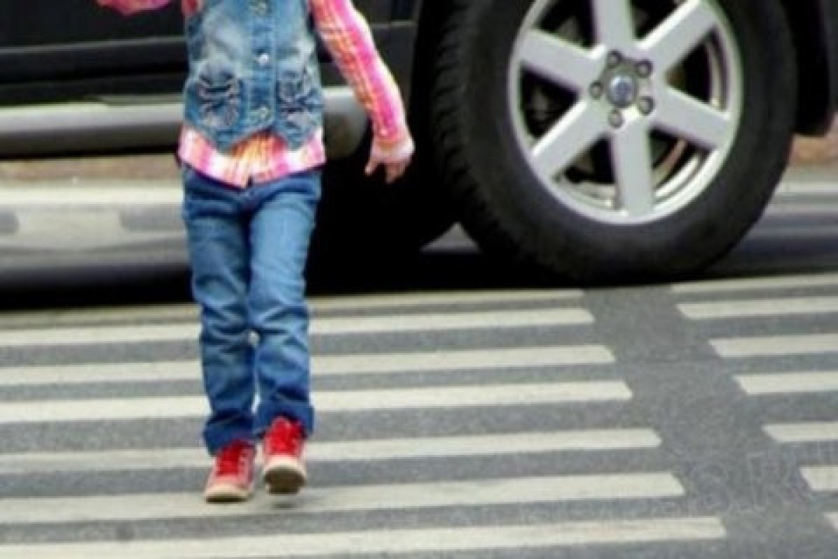 Ucarda yol qəzası olub, 12 yaşlı qız xəsarət alıb