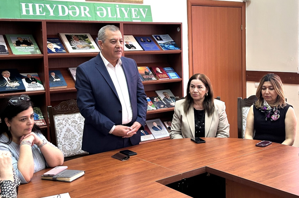 Gənclərin baxışında şəhərsalma və tarixi irs: Kitabxanada tədbir