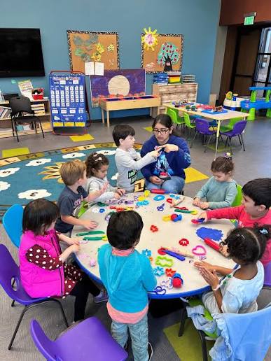 Oyuncaqların çoxluğu uşağın yaradıcılığına mane ola bilərmi? – Məktəbəqədər təhsil eksperti açıqladı