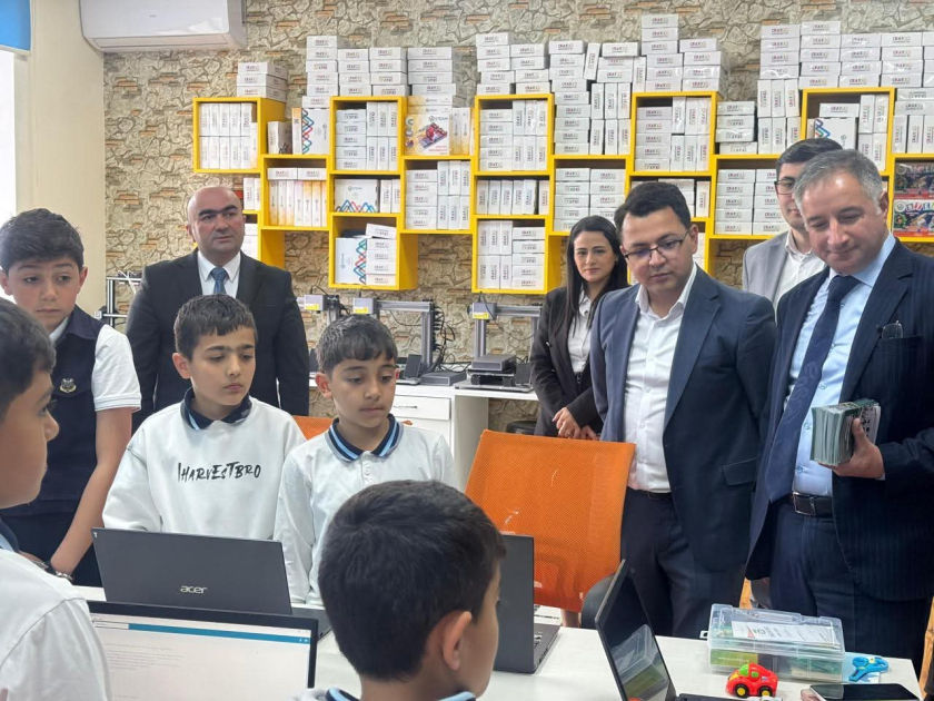 Yüksək nəticə göstərən şagirdlər Qarabağ Universitetinin ixtisasları ilə tanış olublar