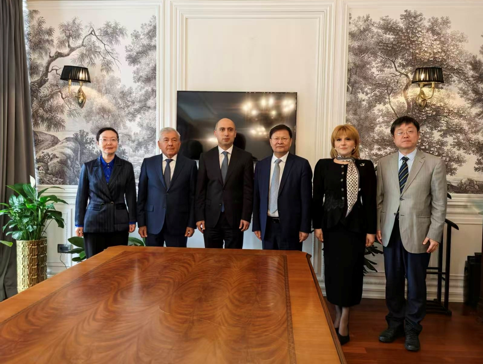 Nazir Pekin Kimya Texnologiya Universitetinin rektoru ilə görüşüb