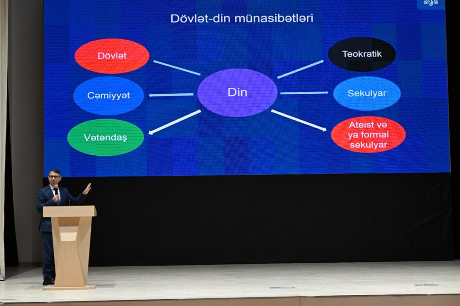 “Dini maarifləndirmə və gənclərlə iş” mövzusunda təlim proqramına start verilib