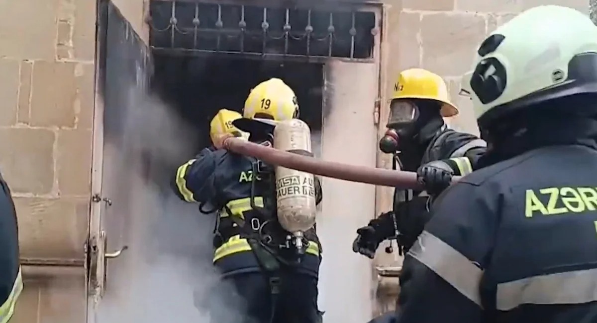 İnternat məktəbinin yataqxanasında yanğın olub