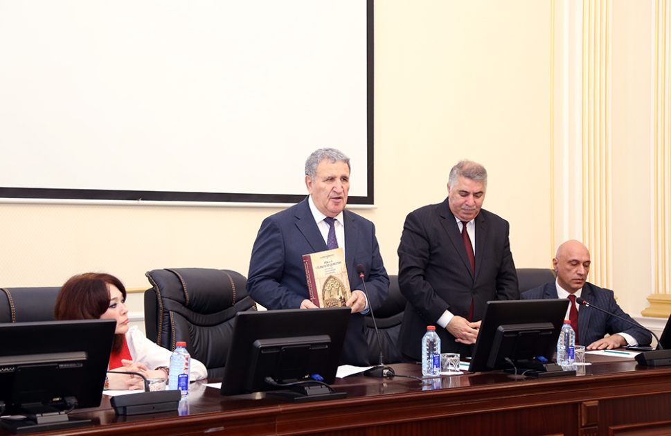 AMEA-da elmi konfrans: Türkoloji Qurultay – 100