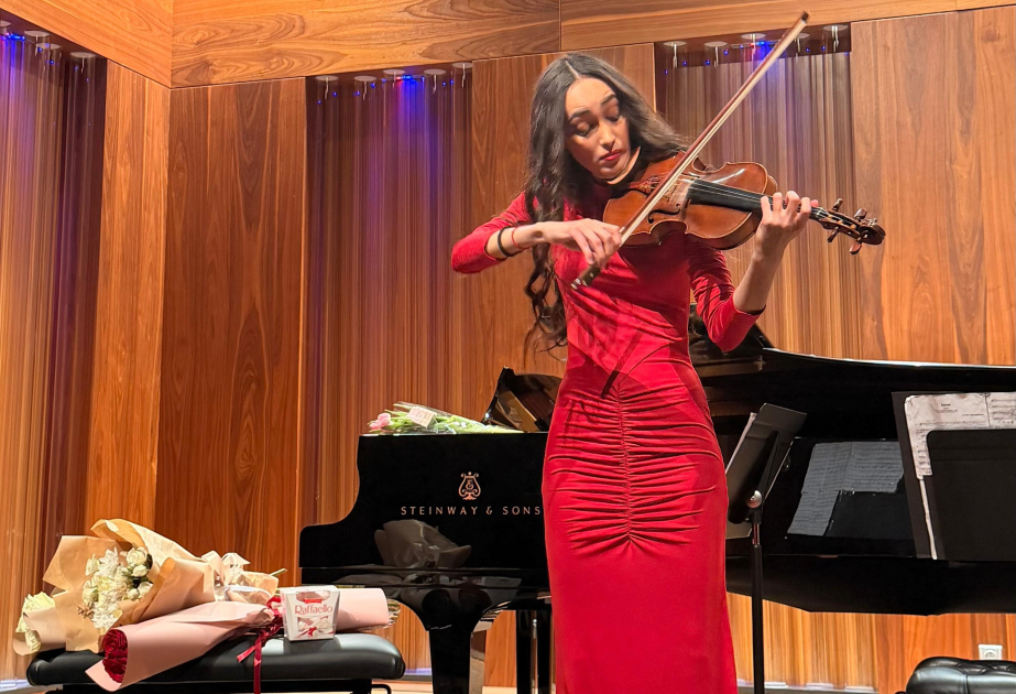 Canel Nəcəflinin Plzen şəhərindəki məzun konserti parlaq mədəni hadisəyə çevrildi