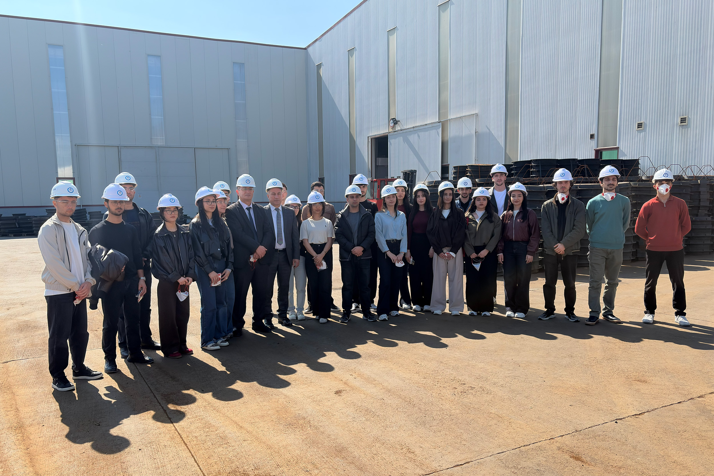 Tələbələr istehsal prosesi ilə tanış olublar