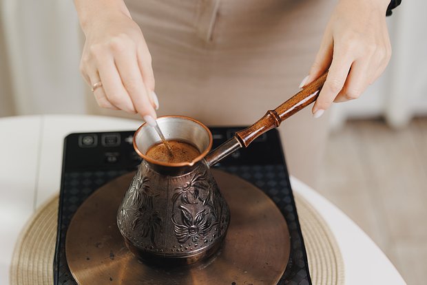 Gündə çox qəhvə içirsiniz? - Ürəyiniz risk altında ola bilər